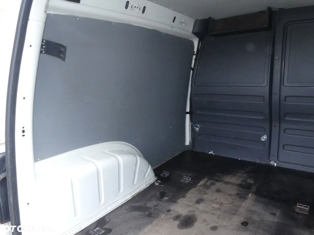 Volkswagen Caddy - 36