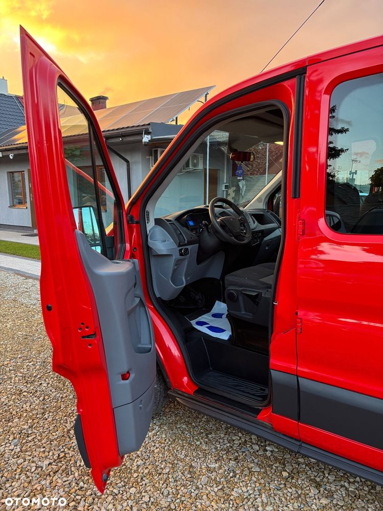 Ford Transit - 12