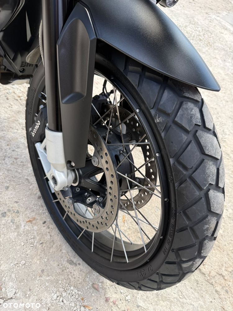 BMW R - 19