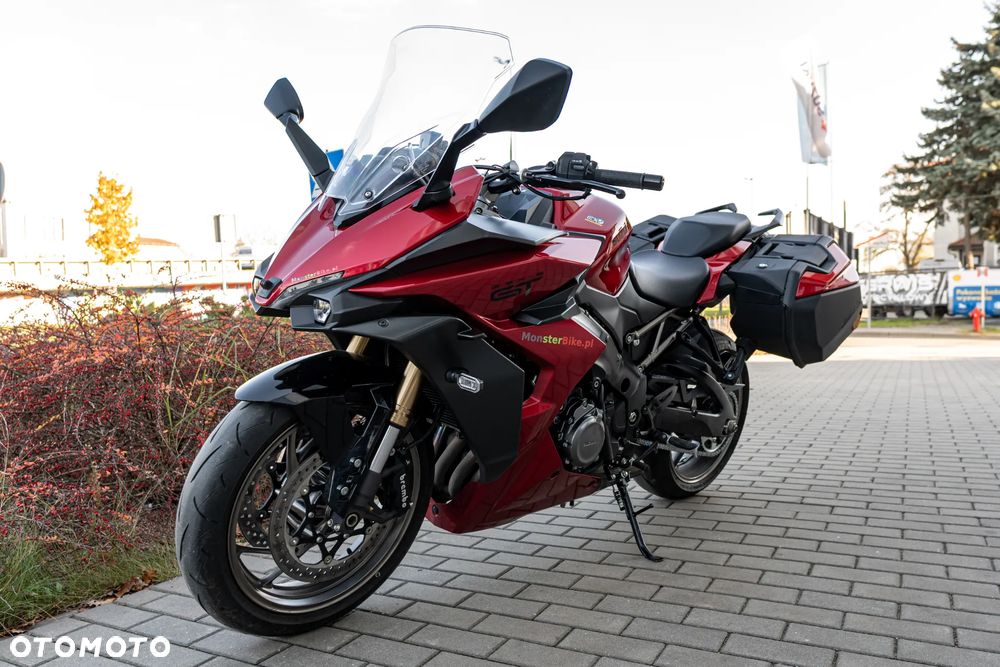 Suzuki GSX - 3