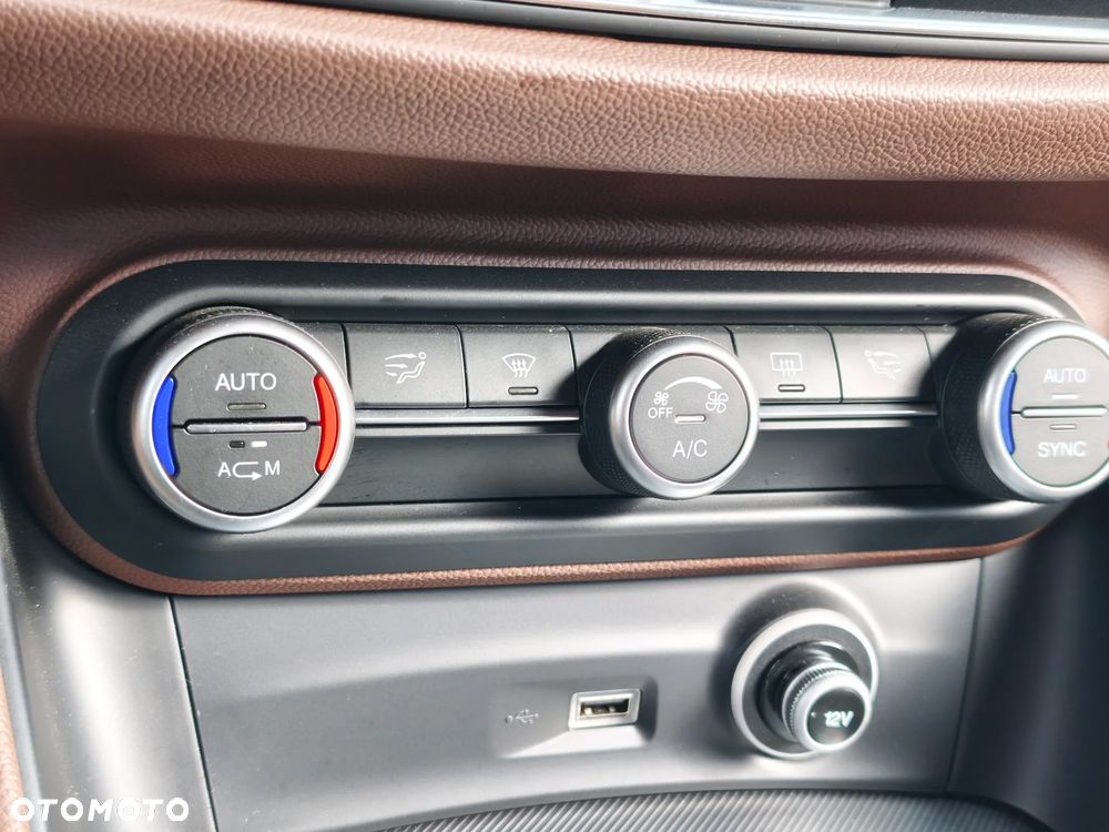 Alfa Romeo Stelvio 2.0 Turbo 16V AT8-Q4 Super - 33