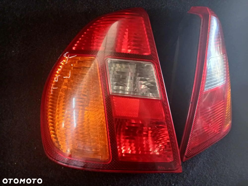Renault Thalia lampa tylna lewa, prawa - 1