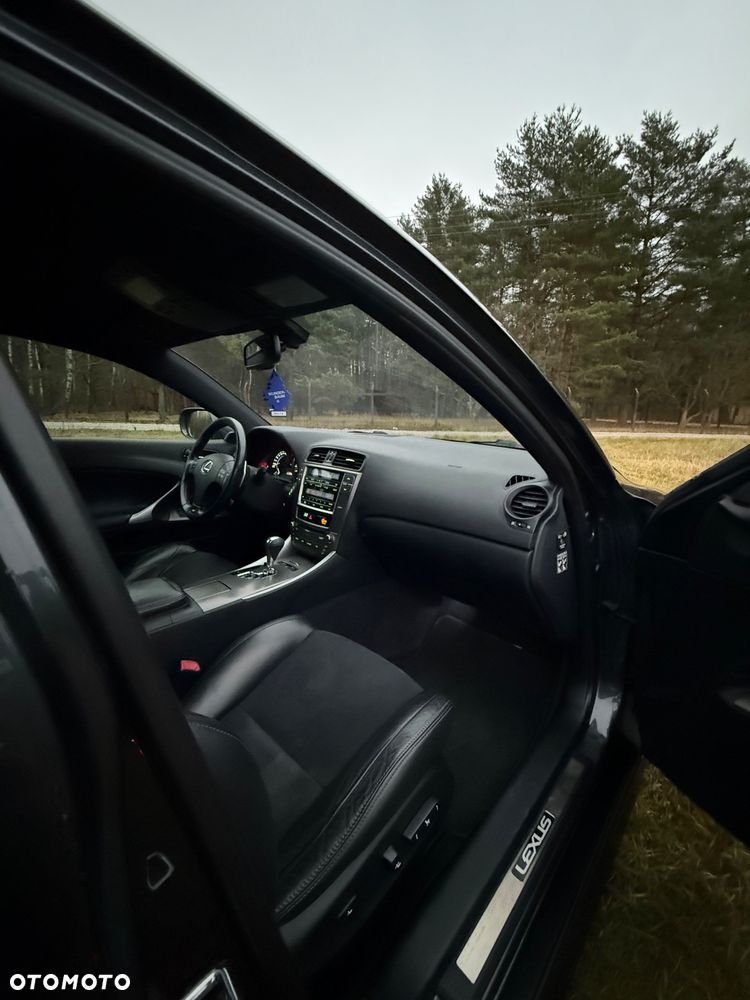 Lexus IS 250 F Sport - 17