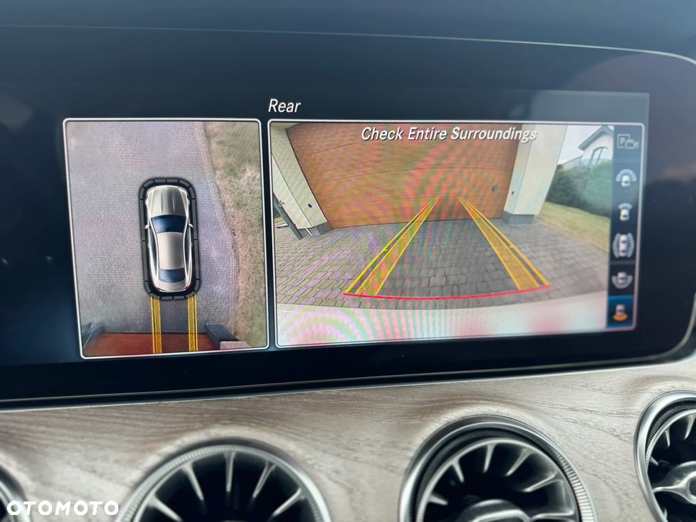 Mercedes-Benz Klasa E 400 4-Matic 9G-TRONIC - 25