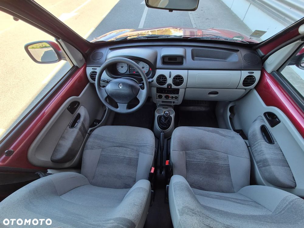 Renault Kangoo 1.6 16V Privilege - 9