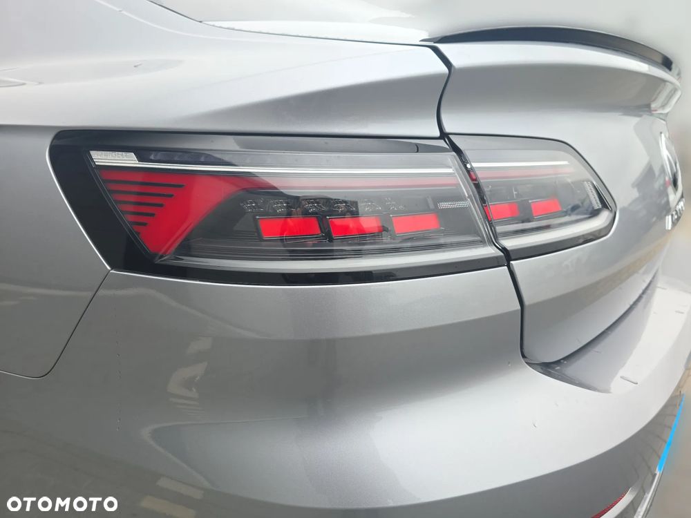 Volkswagen Arteon 2.0 TSI R-Line DSG - 33