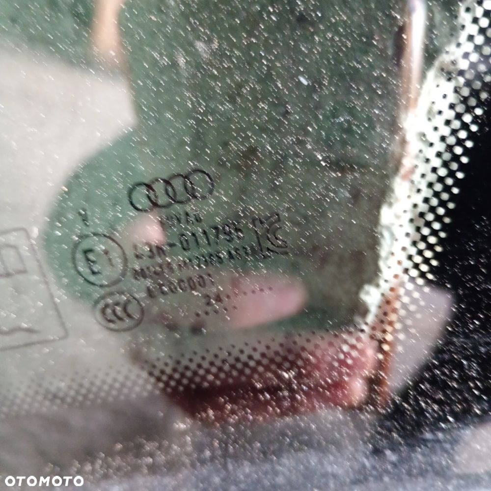 Szyba tylna prawa Audi A6 C8 kombi - 3