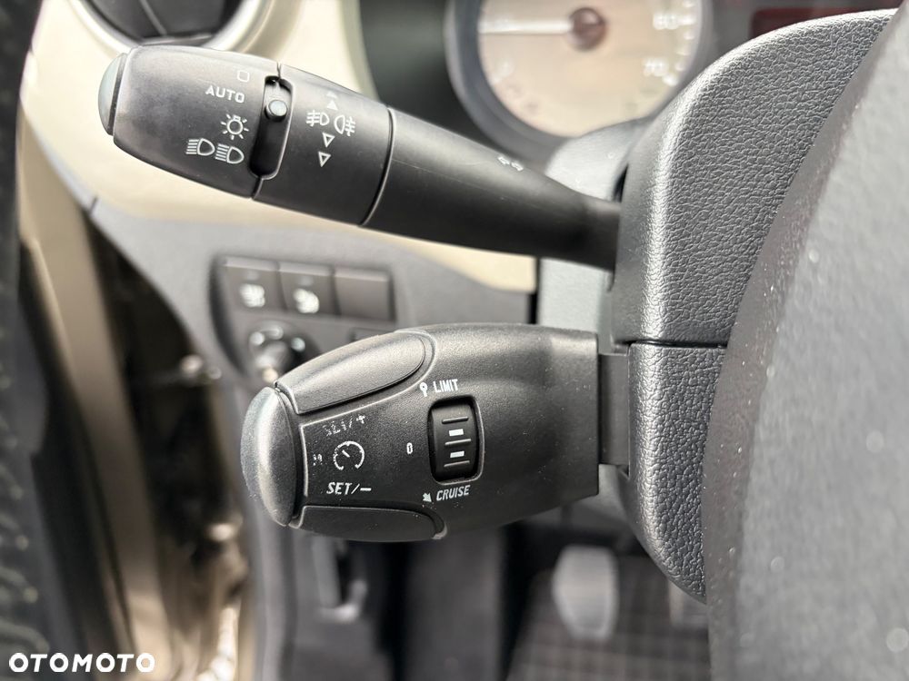 Citroën Berlingo Multispace HDi 115 FAP Selection - 17