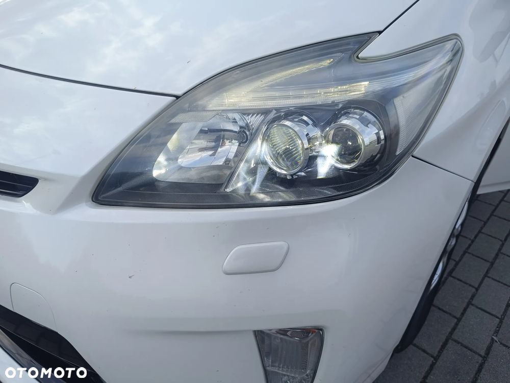 Toyota Prius 1.8 HSD Prestige - 24