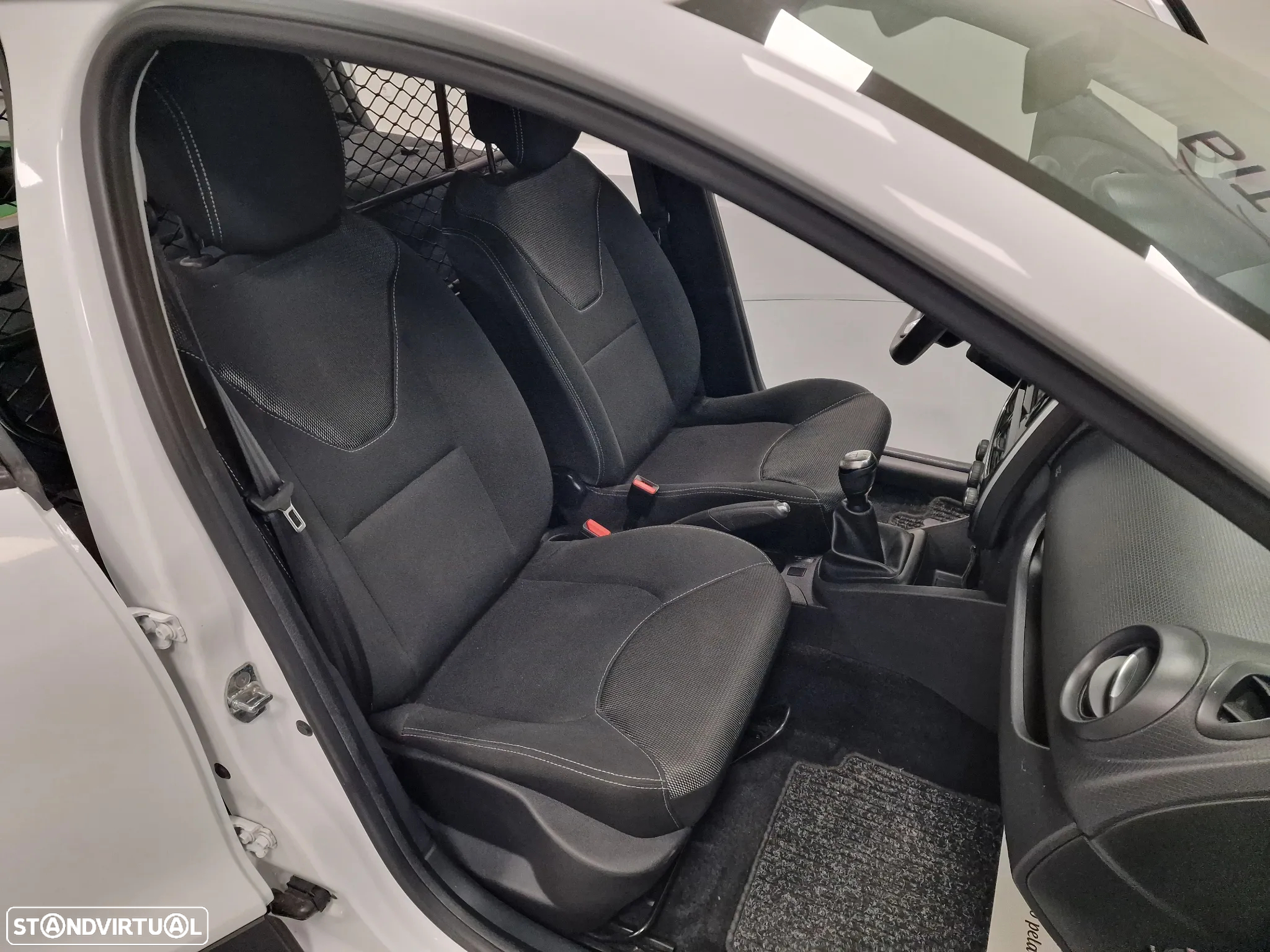 Renault CLIO SOCIETE 1.5 DCI ZEN GPS IVA DEDUTIVEL - 33
