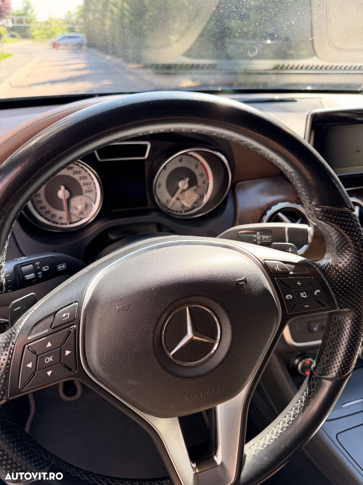 Mercedes-Benz GLA 200 d 7G-DCT - 7
