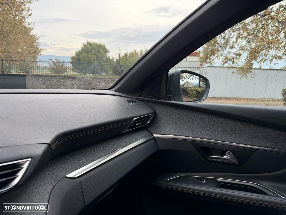 Peugeot 3008 1.6 BlueHDi GT Line Grip Control EAT6 - 24