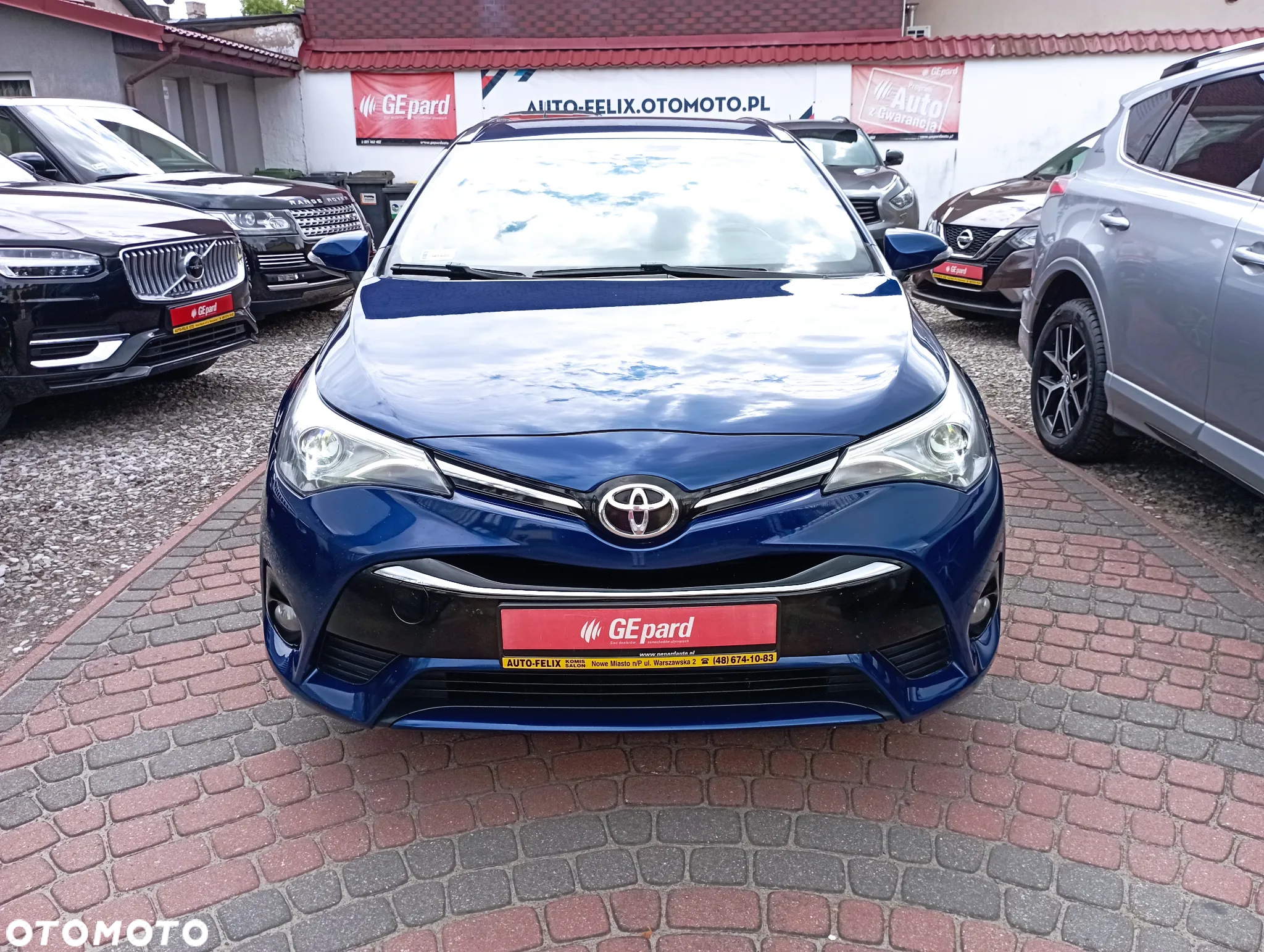 Toyota Avensis 2.0 D-4D Premium - 2