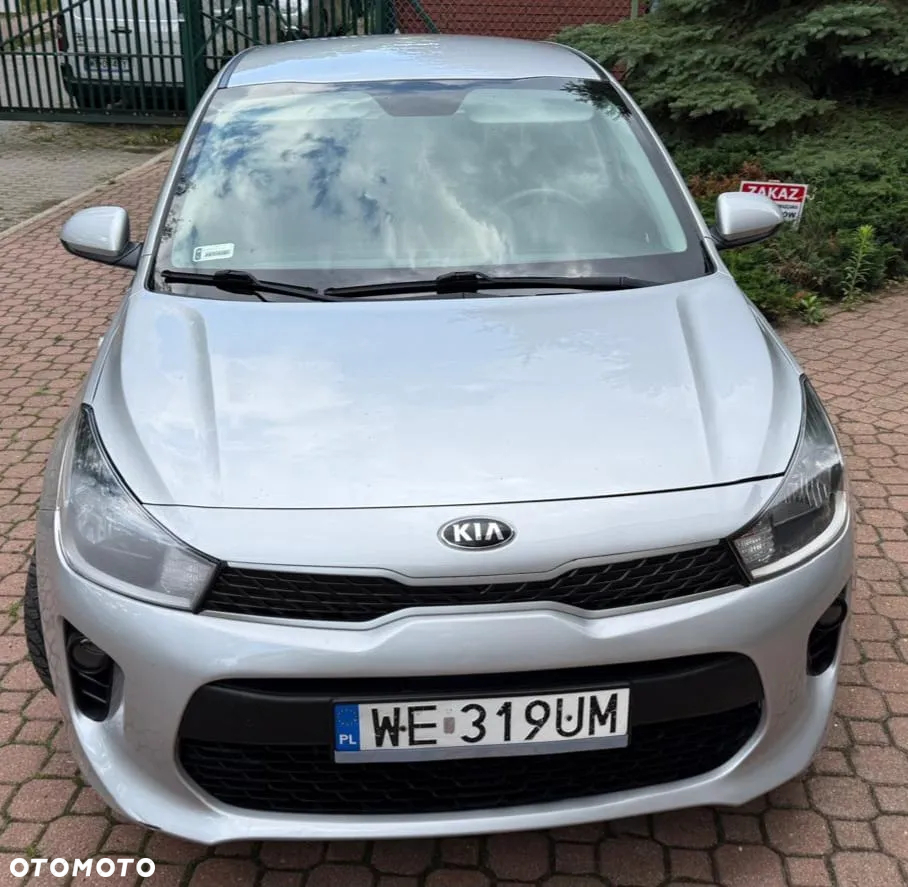 Kia Rio 1.2 L - 2