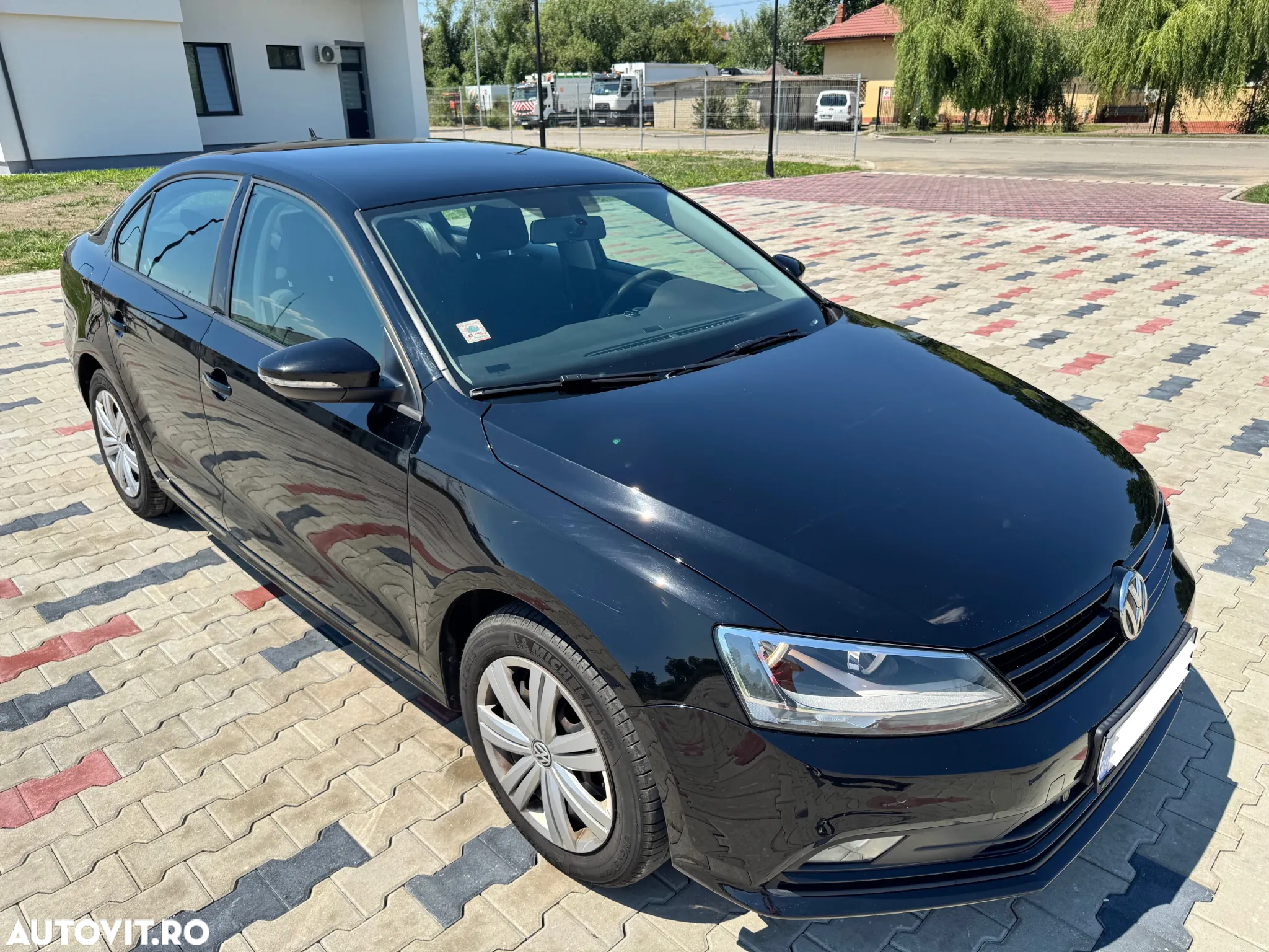 Volkswagen Jetta 1.2 TSI Trendline - 14