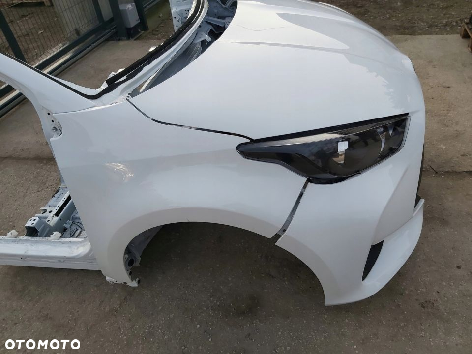 Toyota Yaris IV kompletny przód maska zderzak pas - 5
