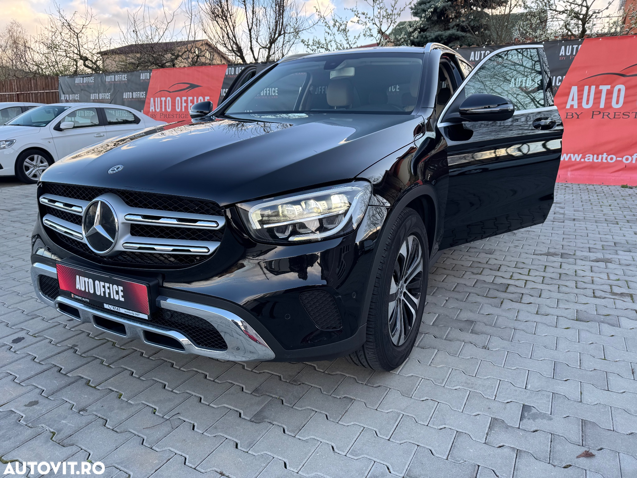 Mercedes-Benz GLC - 4