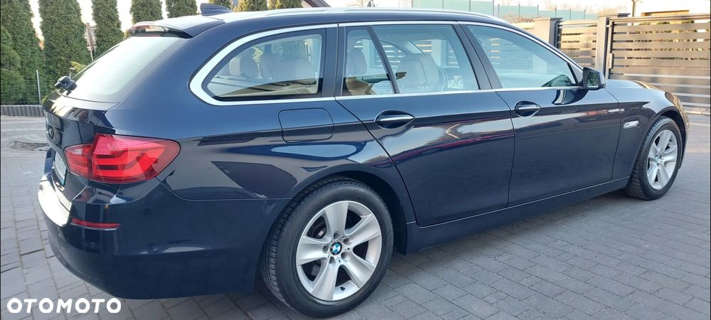 BMW Seria 5 520d - 24