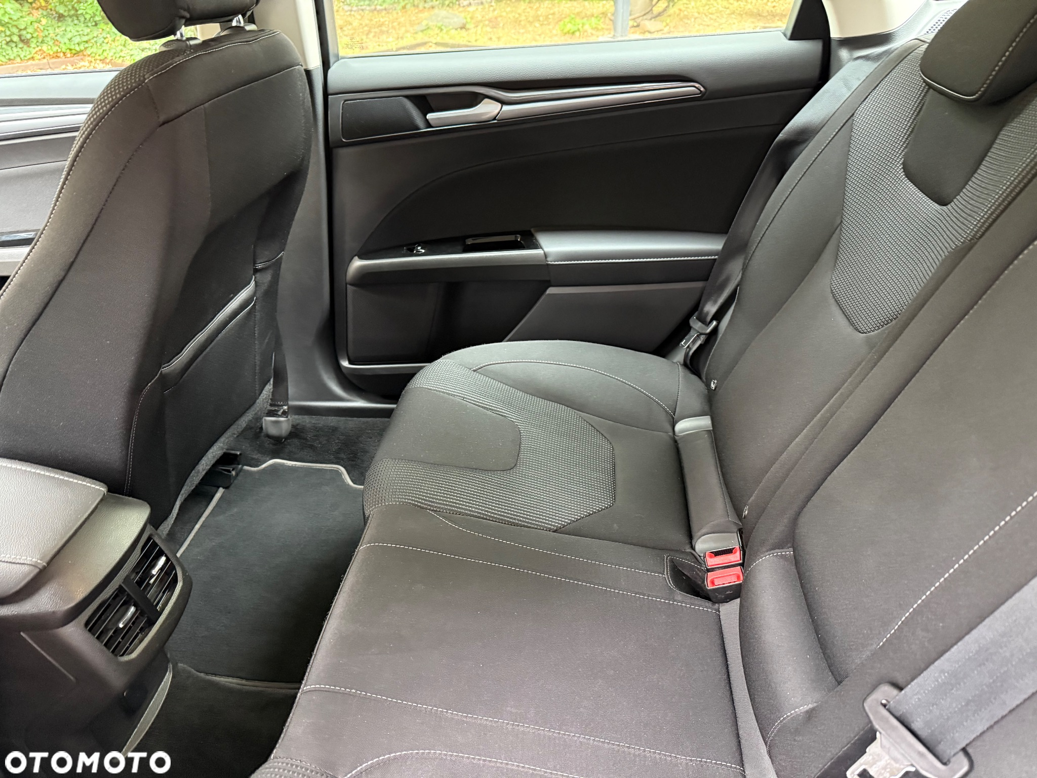 Ford Mondeo 2.0 Hybrid Titanium - 15