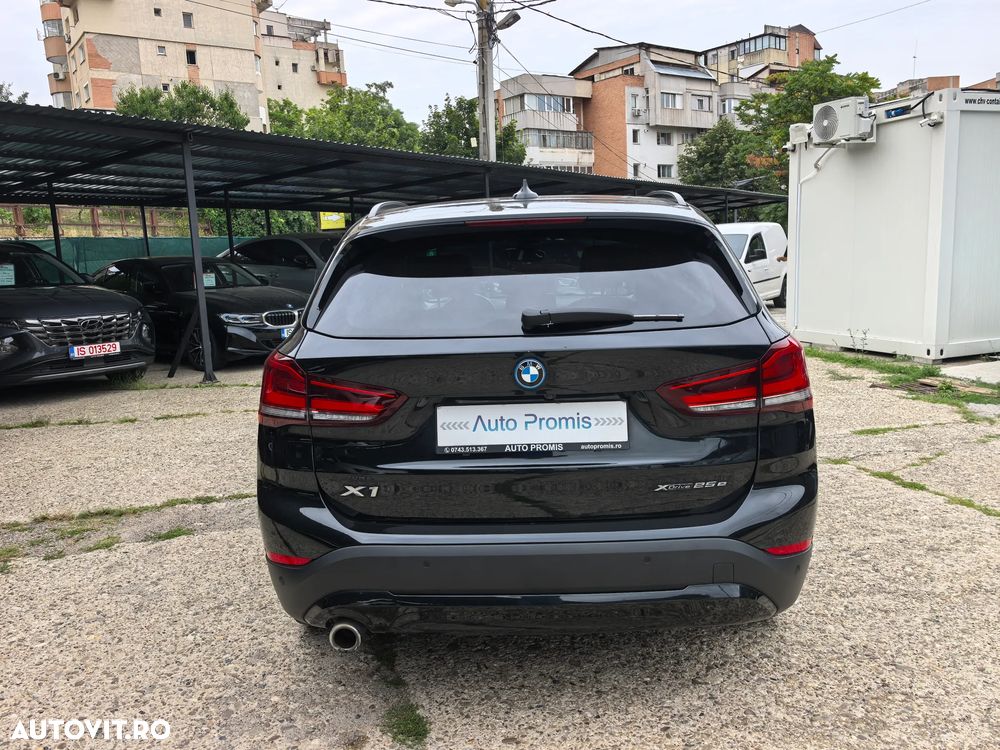 BMW X1 xDrive25e xLine - 10