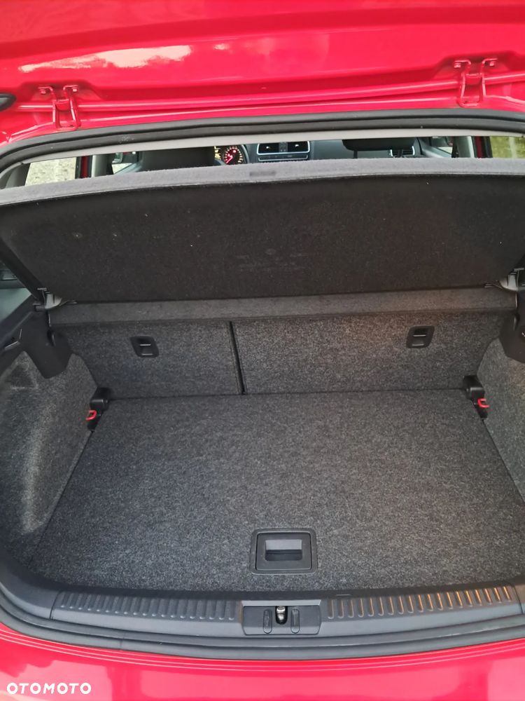 Volkswagen Polo - 14
