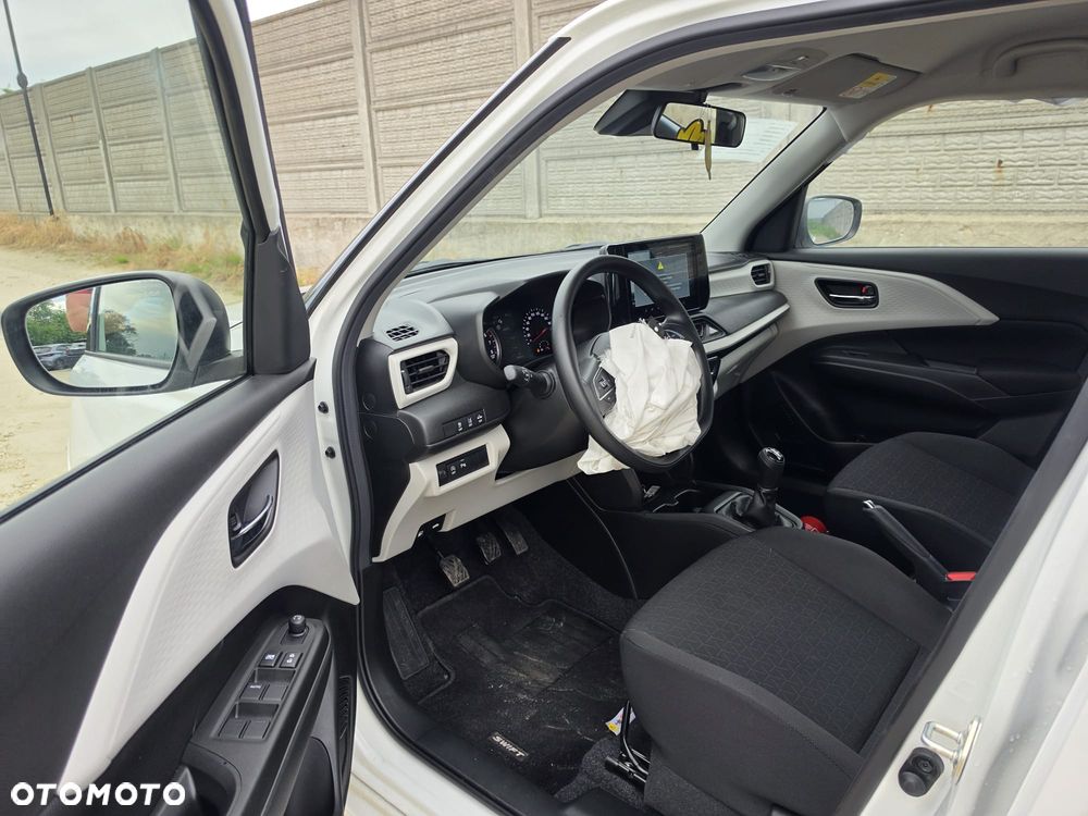 Suzuki Swift 1.2 Dualjet Hybrid MT Club - 7