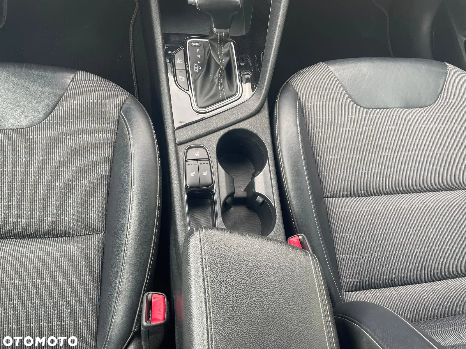 Kia Niro 1.6 GDI Plug-In Hybrid L - 15