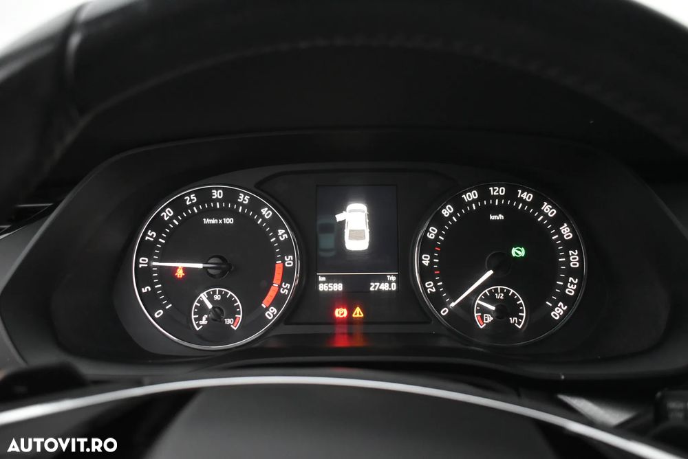 Skoda Octavia 2.0 TDI DSG Ambition - 5