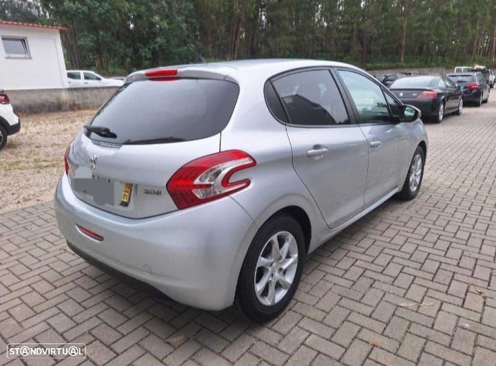 Peugeot 208 1.4 HDi - 5
