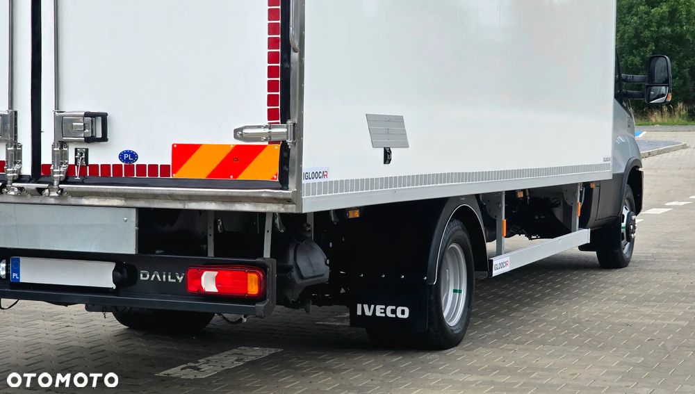 Iveco ❗️❗️DAILY 3.0 180KM 50C18 ❗️❗️ZABUDOWA IGLOOCAR 10 PALET / MROŹNIA -32 +32 / AGREGAT THERMOKING V300 MAX / AUTOMAT HI-MATIC / LAKIER METALIC / NAWIGACJA / TEMPOMAT ADAPTACYJNY / PODUSZKI PNEUMATYCZNE / GRUBA ŚCIANKA / WERSJA WZMOCNIONA / SALON POLSKA / FULL LED / MAKSYMALNA DOSTĘPNA OPCJA WYPOSAŻENIA❗❗ STAN - JAK NOWY ❗️ - 15
