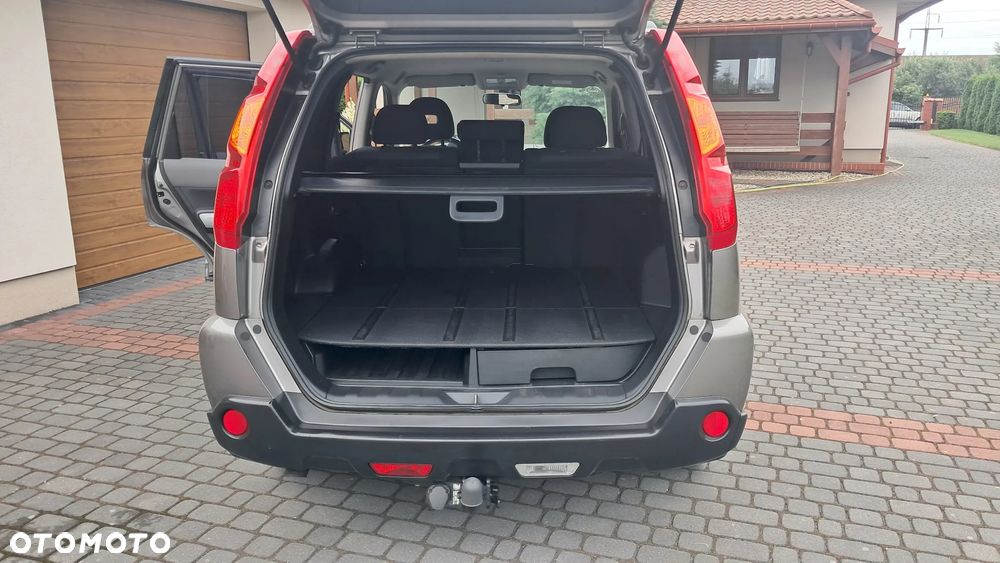Nissan X-Trail 2.0 dCi 4x4 DPF LE - 13