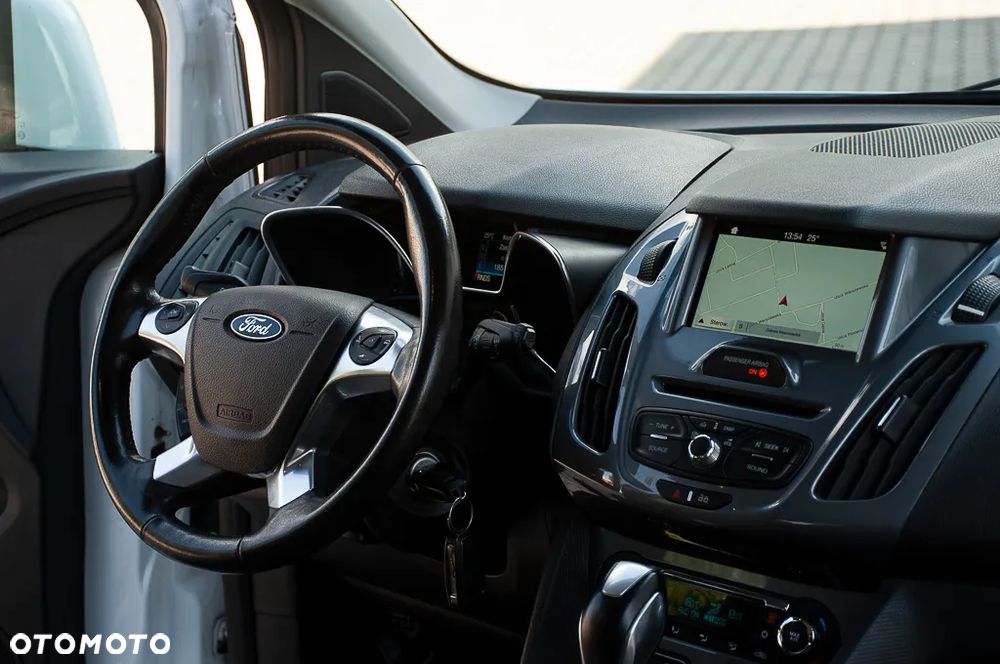 Ford Tourneo Connect Grand - 26