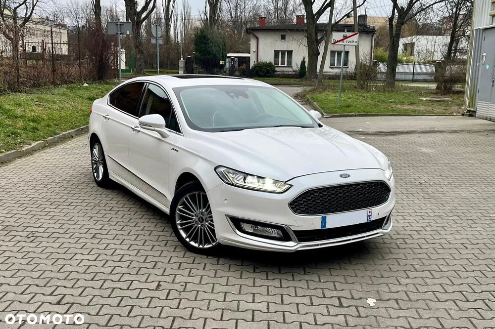 Ford Mondeo 2.0 Hybrid Vignale - 2