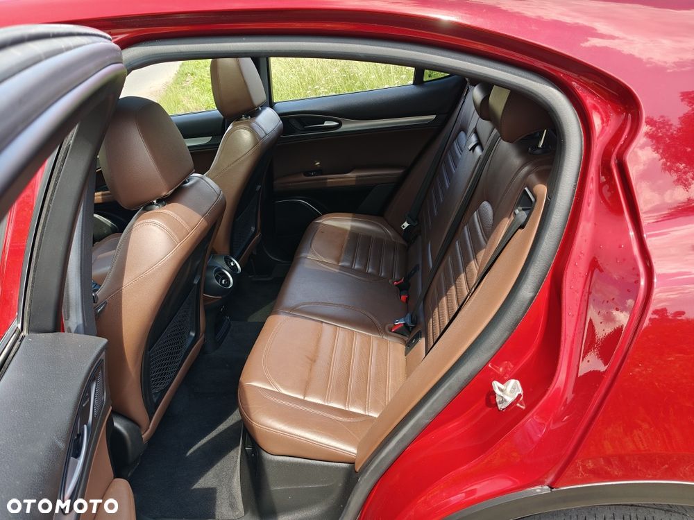 Alfa Romeo Stelvio - 7