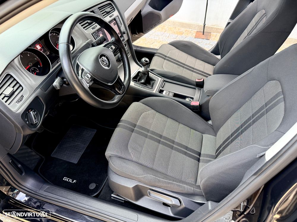 VW Golf - 8