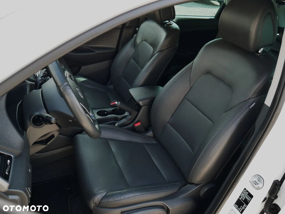 Hyundai Tucson 1.6 GDi 2WD Select - 25