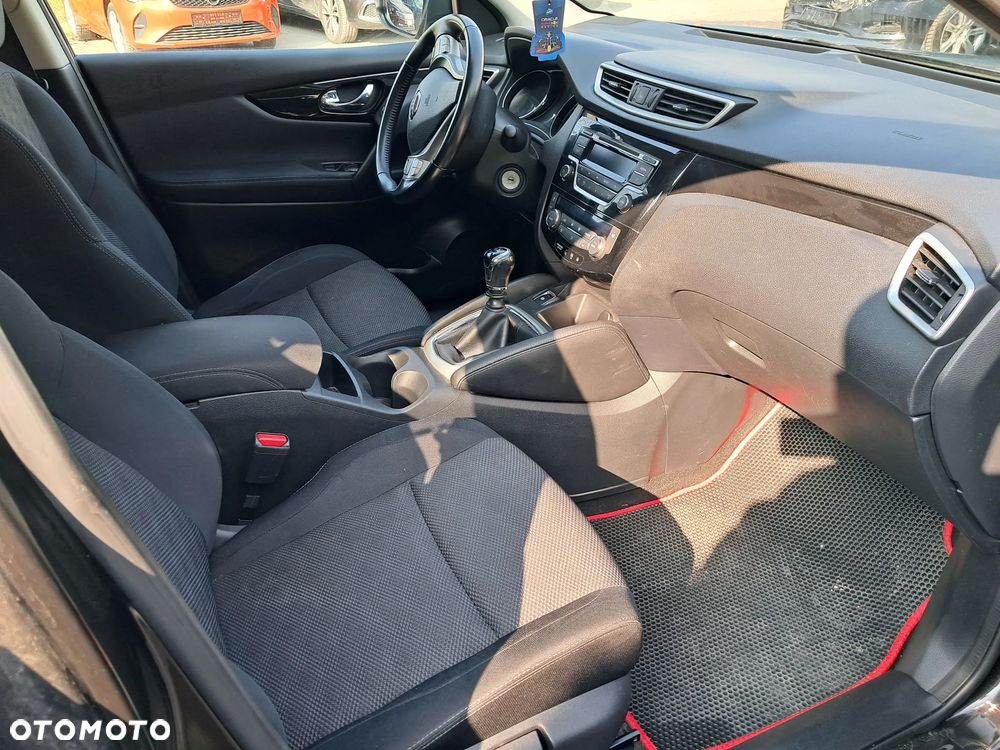 Nissan Qashqai 1.2 DIG-T Acenta EU6 - 17