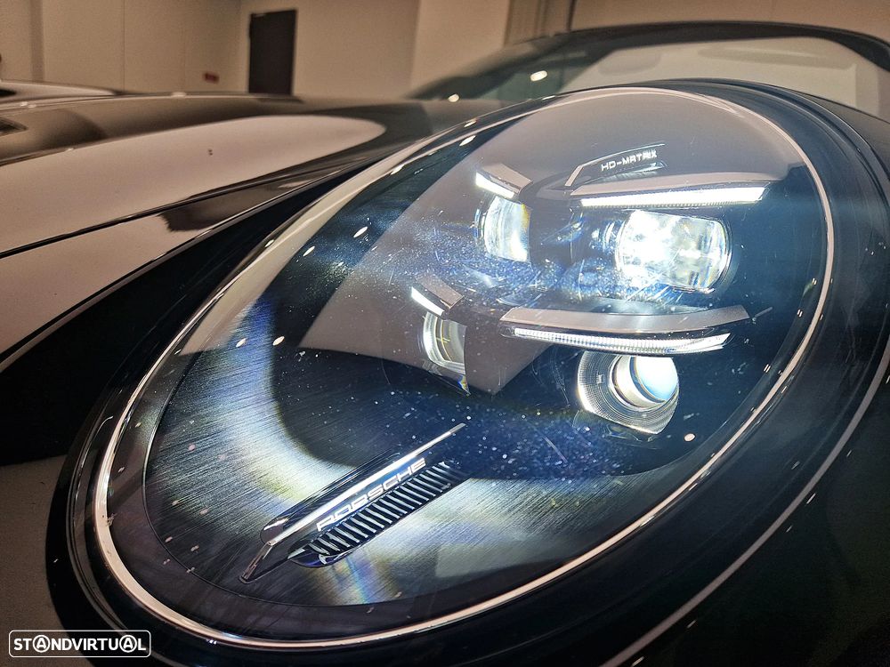 Porsche 911 (992) Carrera - 12