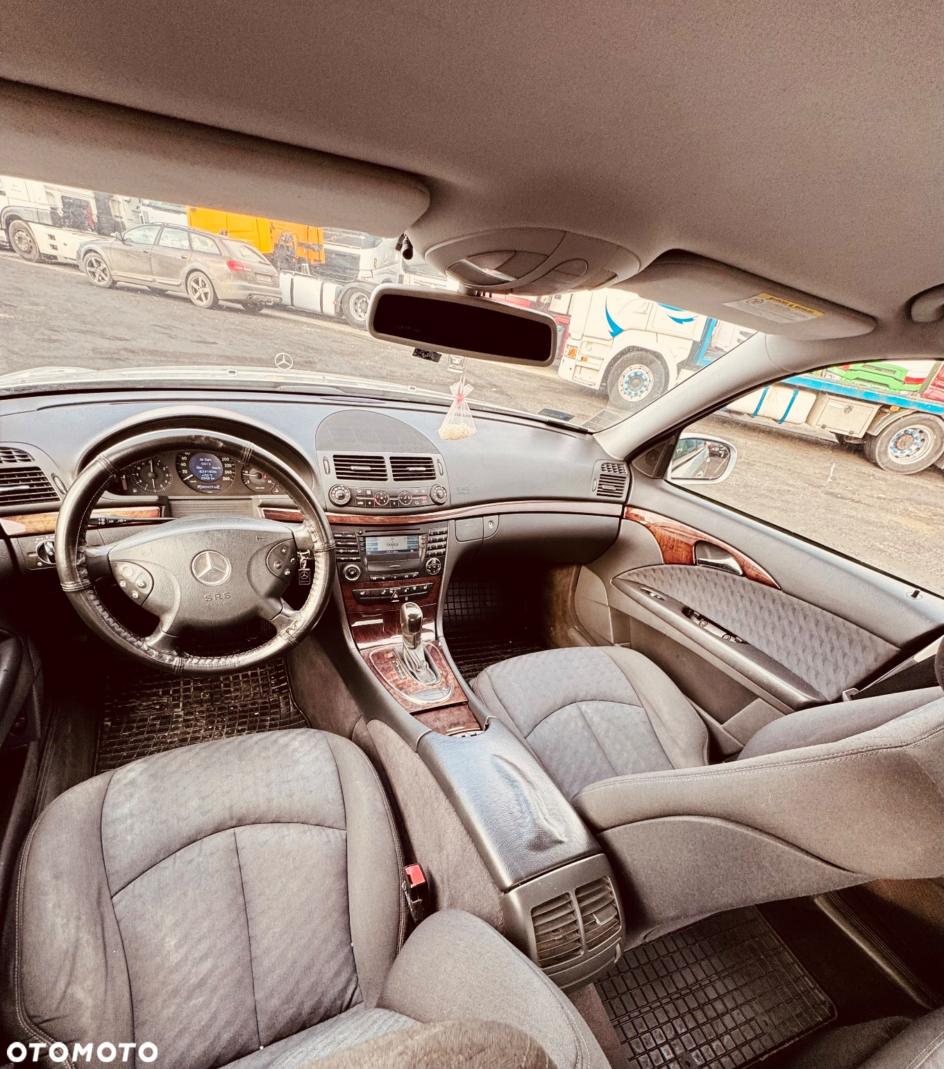 Mercedes-Benz Klasa E 320 CDI Classic - 8