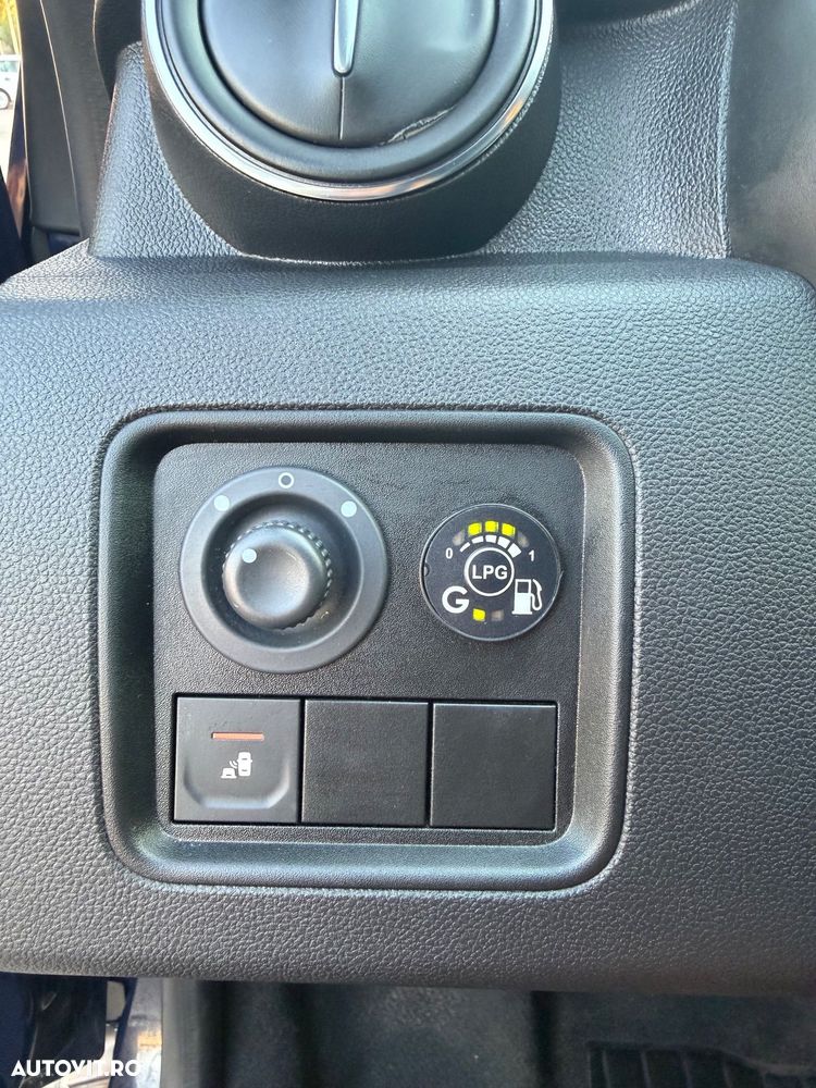 Dacia Duster 1.6 4x2 Laureate - 12