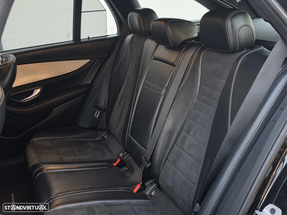 Mercedes-Benz E 300 de 9G-TRONIC AMG Line - 12