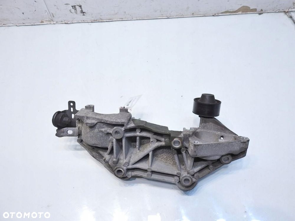 ŁAPA PODSTAWA ALTERNATORA RENAULT LAGUNA III 2.0 DCI 8200527320 - 3