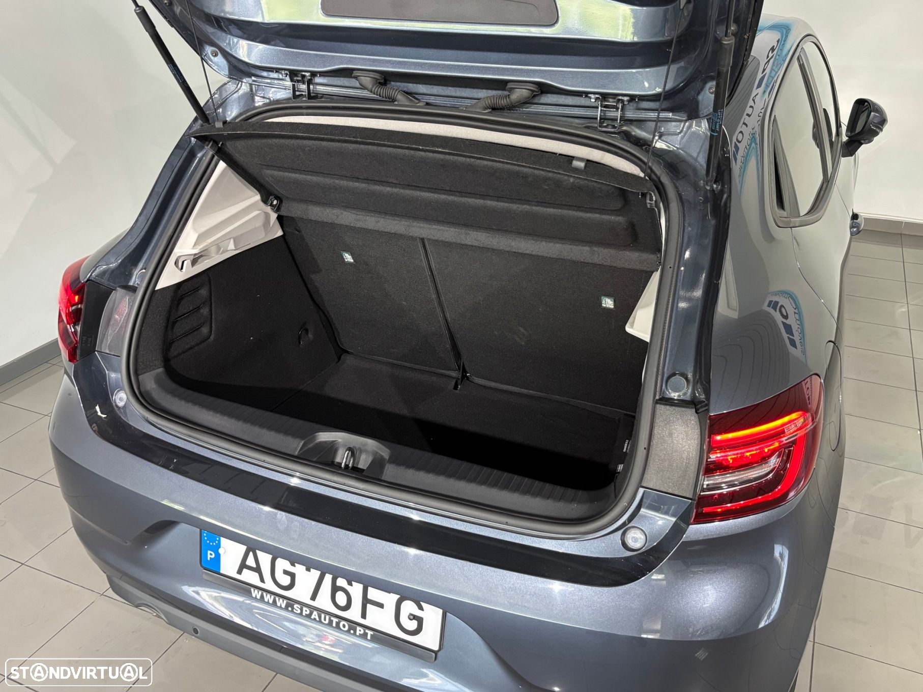 Renault Clio 1.0 TCe Intens Bi-Fuel - 29