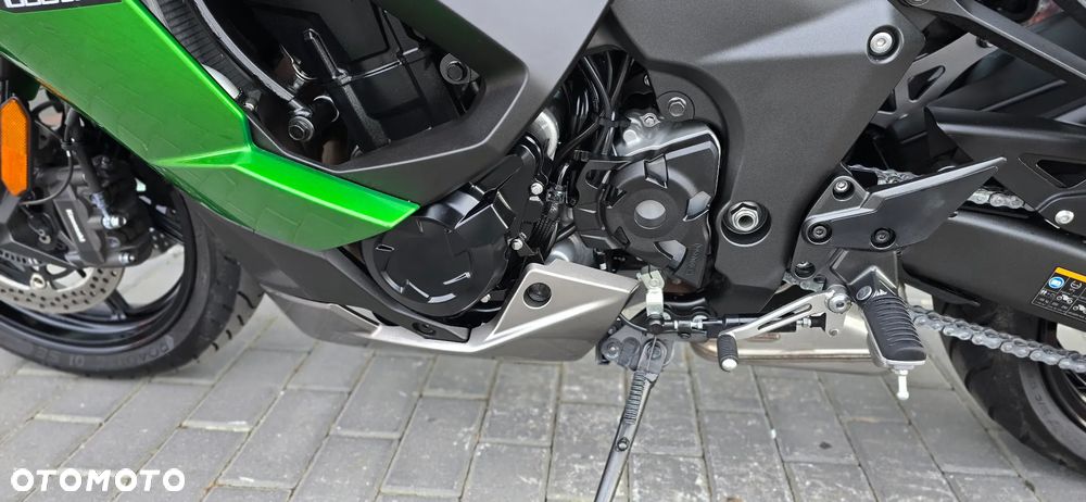 Kawasaki Ninja 1000 SX - 32