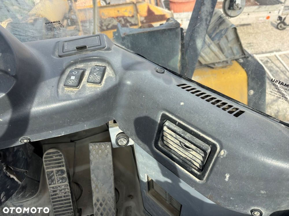 Komatsu Wa 250-5H - 16