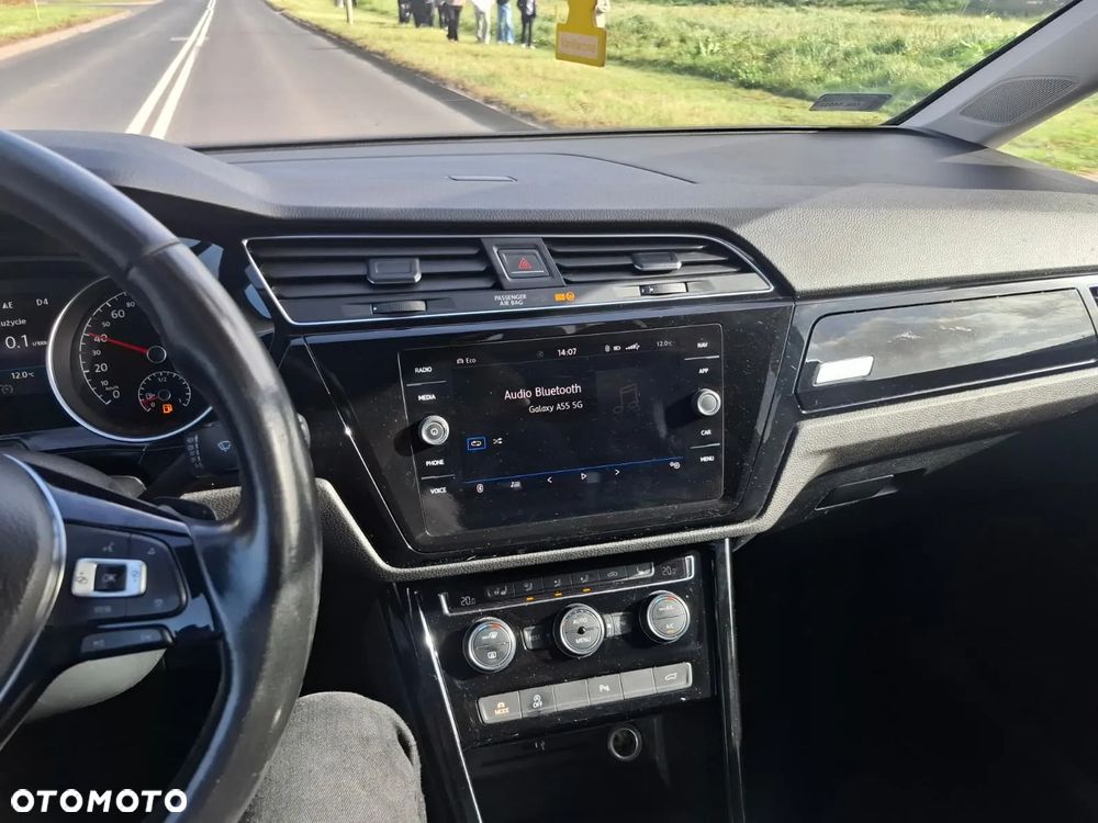 Volkswagen Touran 2.0 TDI BMT Highline DSG - 23