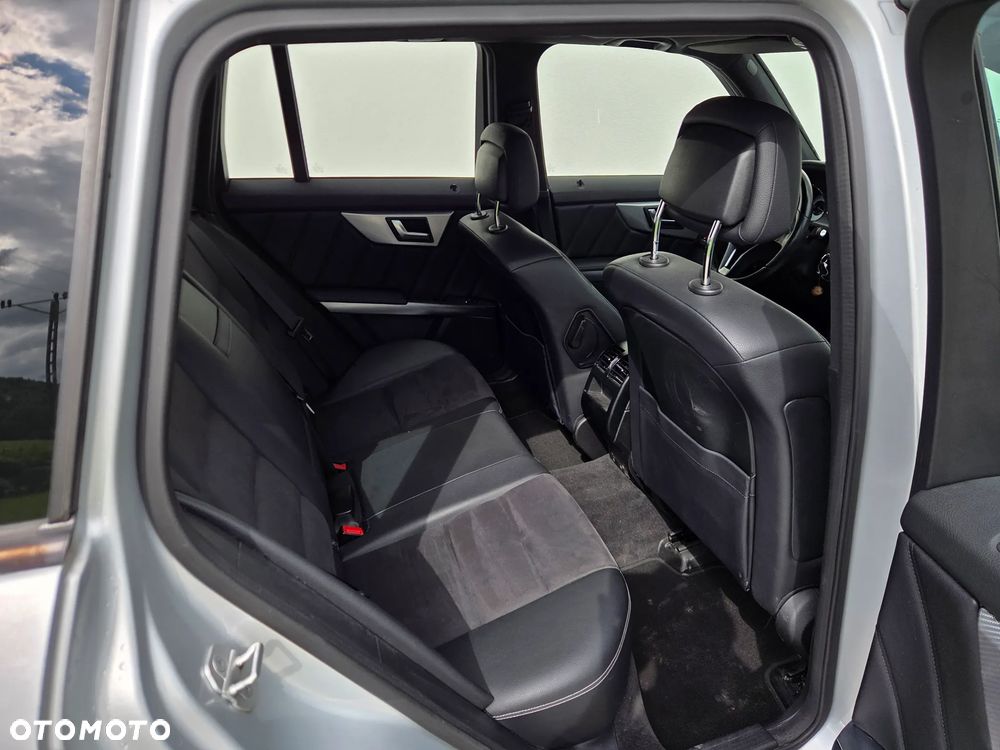 Mercedes-Benz GLK - 12