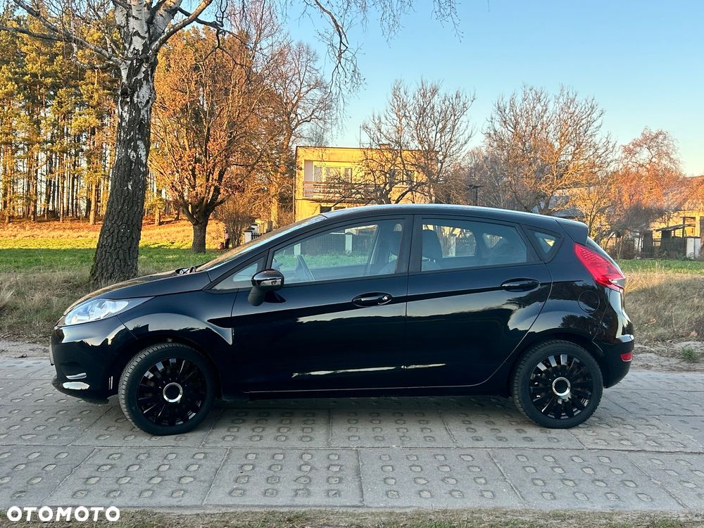 Ford Fiesta 1.25 Celebration - 9