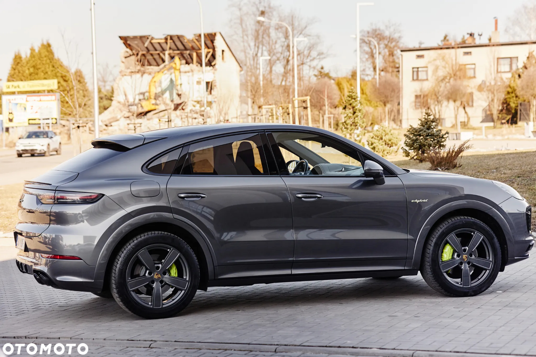 Porsche Cayenne Coupe E-Hybrid Platinum Edition - 4