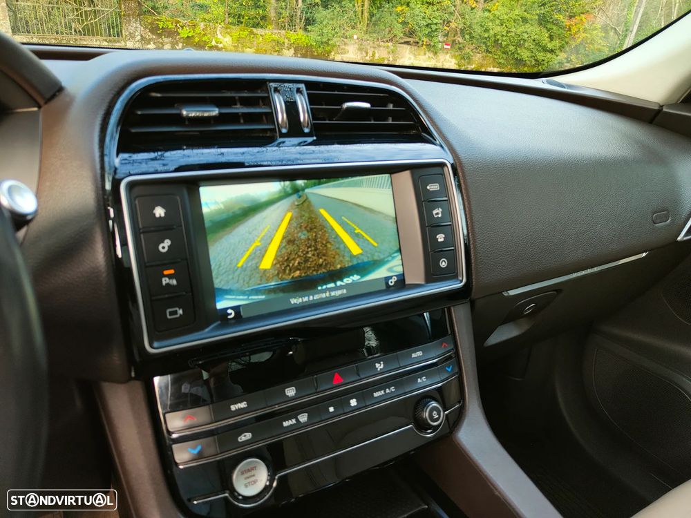 Jaguar F-Pace 2.0 i4D Prestige Aut. - 12